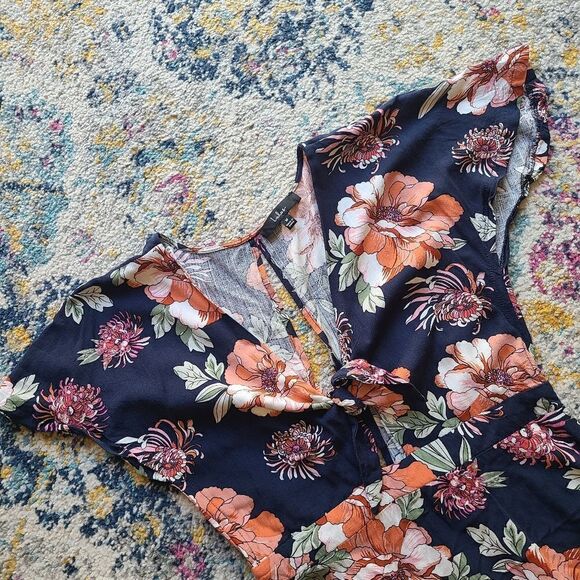 Lulus floral dress - Picture 3 of 16